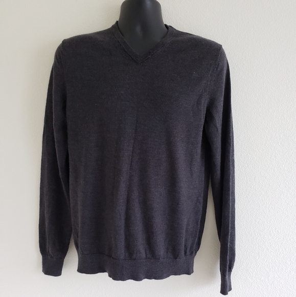Calvin Klein Extra Fine  Merino Wool V-neck Sweater Dark Gray Size  Medium - Picture 3 of 13